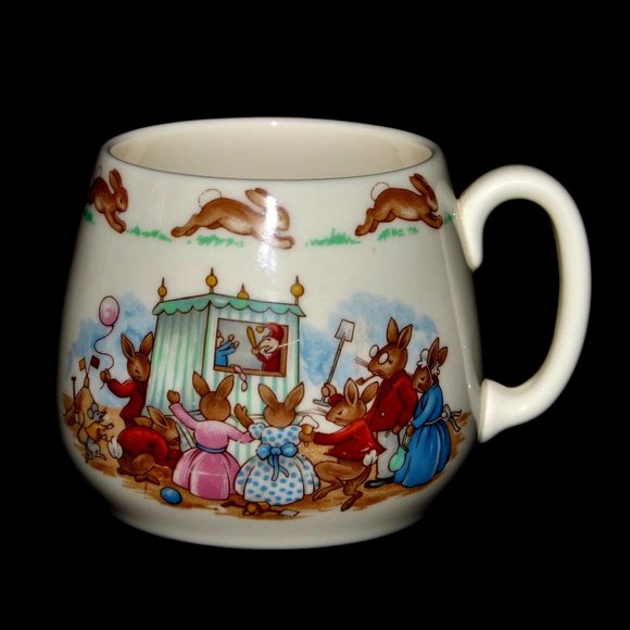 Bunnykins Mug "Punch and Judy" | Vintage Royal Doulton Bunnykins - Picture 1 of 12